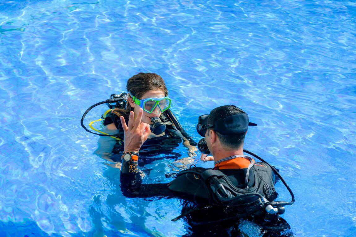 Dive Instructor and student 